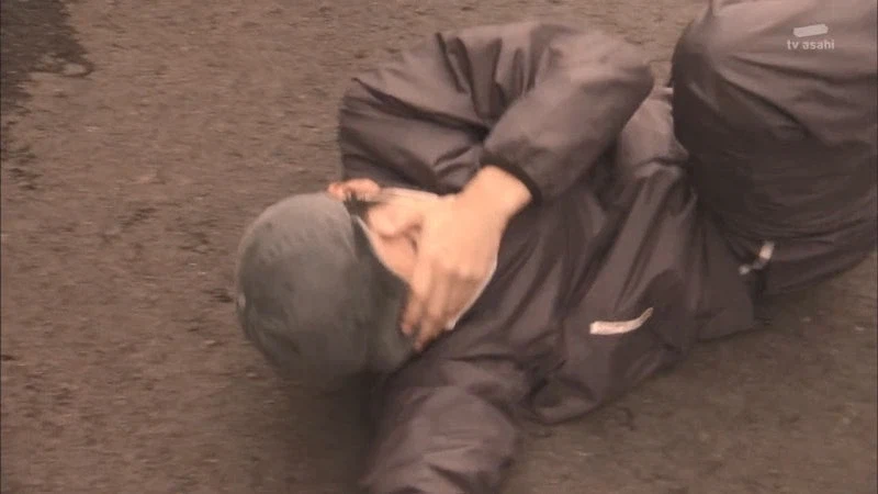 주인공에게 호감이 있는 집주인 캐릭터_24.webp