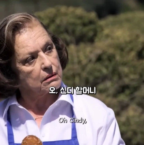 할머니 상대로 지적질 하는 이탈리아 요리사_3.webp
