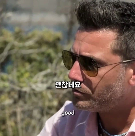 할머니 상대로 지적질 하는 이탈리아 요리사_18.webp