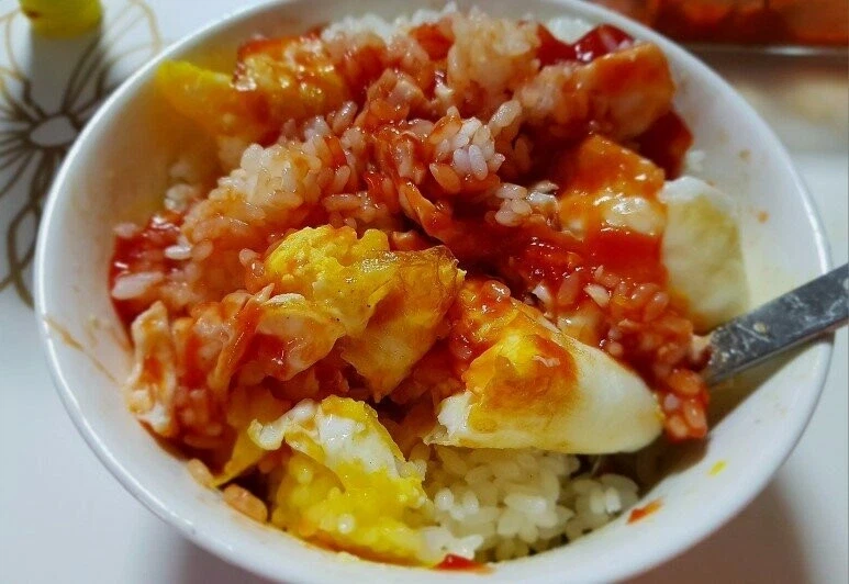 간장 계란밥 vs 케찹 계란밥_2.webp