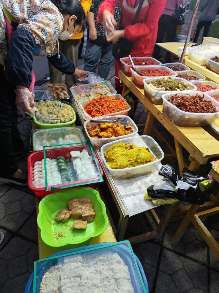 김일성대 유학한 중국인 사진보면 북한도 외부인용 지역은 좀 다르긴 한듯_2.webp