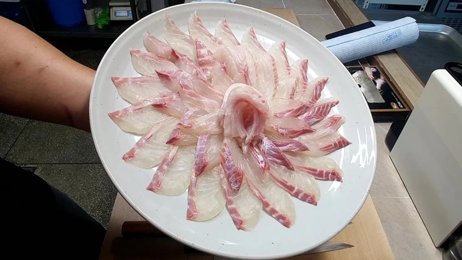 봄동 비빔밥이 유행이라면서_1.webp