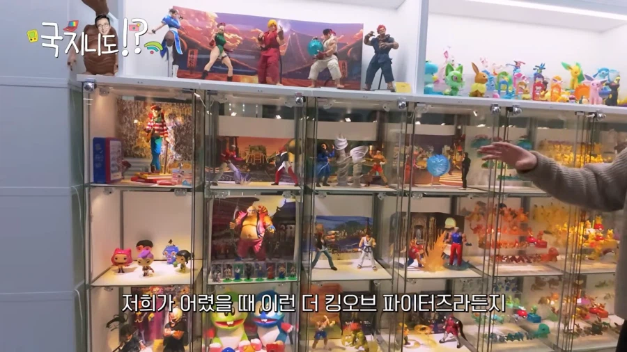 김국진도 그냥 지나치지 못하는 피규어_1.webp