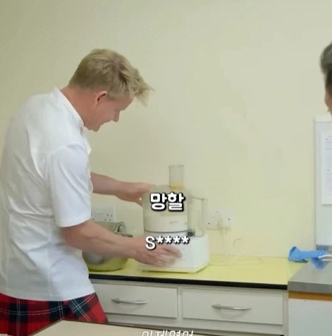 이탈리아인 앞에서 파스타 만드는 고든렘지_17.webp