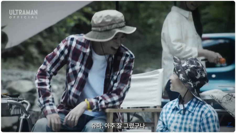 울트라맨 후배한테 과거 이야기를 묻는 선배_5.webp