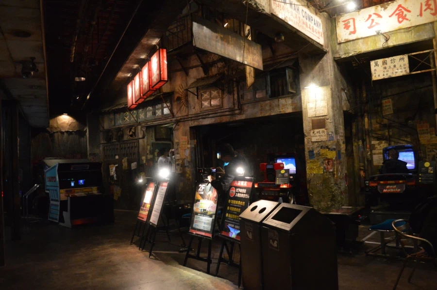 성인용 오락실 내부(스압)_13.webp