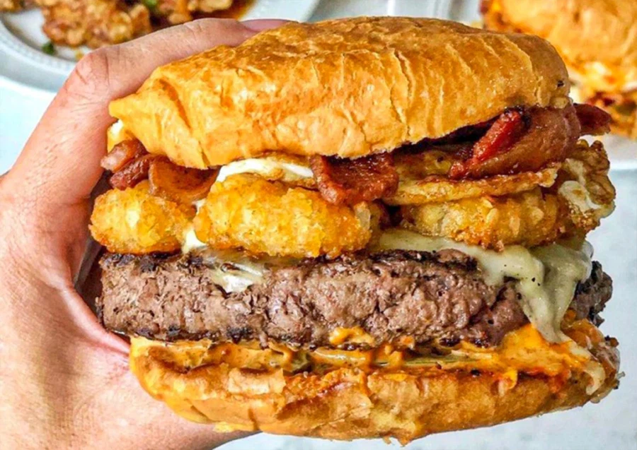 먹을 엄두가 나지 않는 햄버거_8.webp