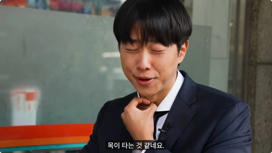 한국 매운 음식 먹어보는 외국인.jpg_62.webp