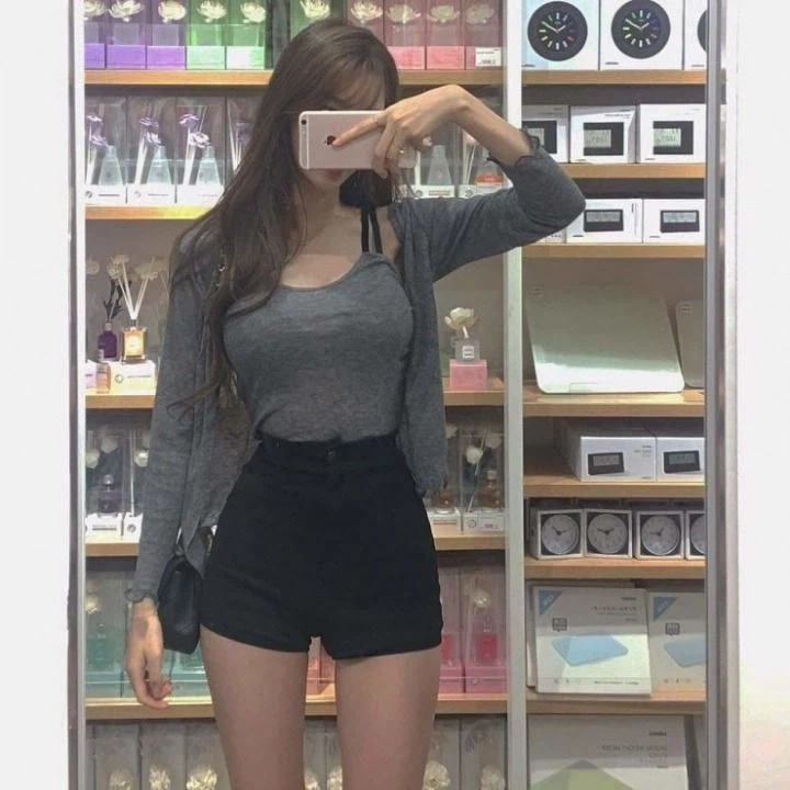 대부분 여자들이 셀카 찍는 구도_3.webp