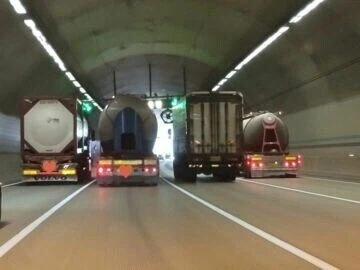 운전자 ㄹㅇ 숨넘어 가는 상황 ㅋㅋㅋㅋ_1.webp