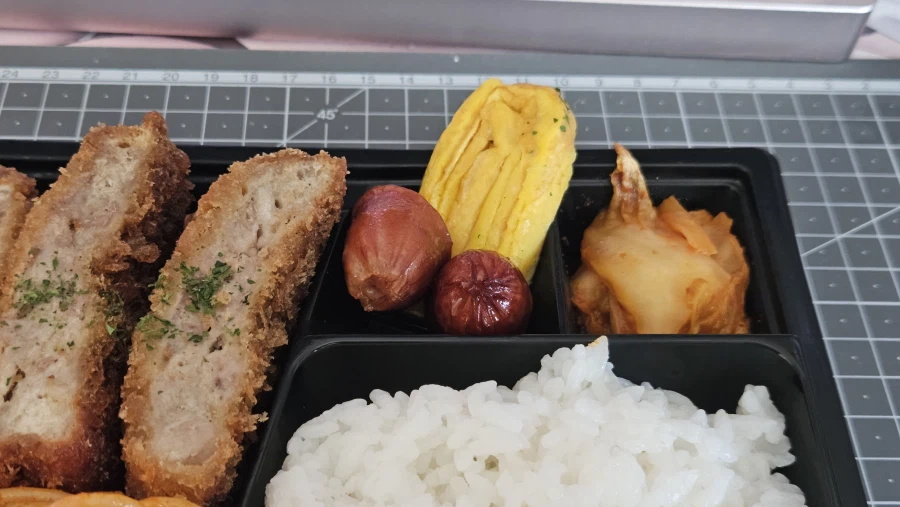 편의점 도시락에서 고추가 보인다....._1.webp