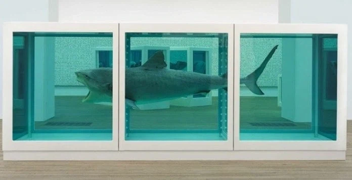 드디어 한국에 들어오는 현대미술계의 전설_2.webp