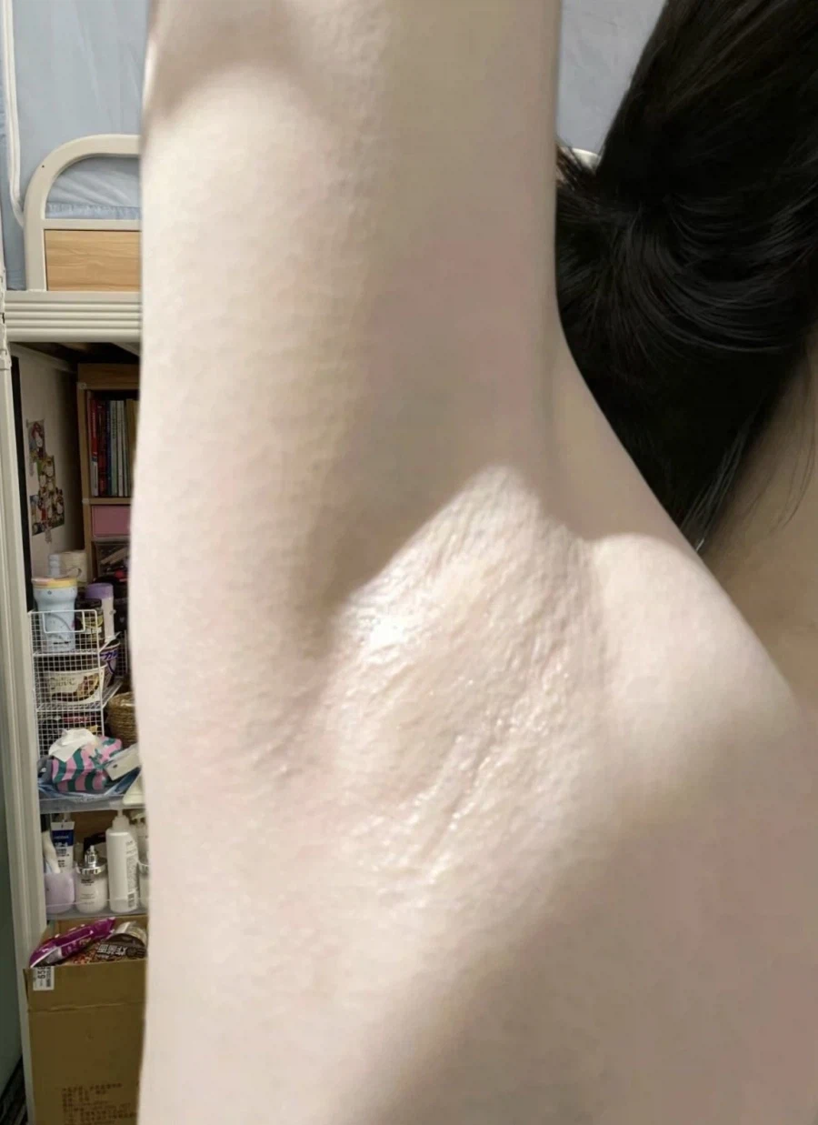 호불호 갈리는 겨드랑이_1.webp