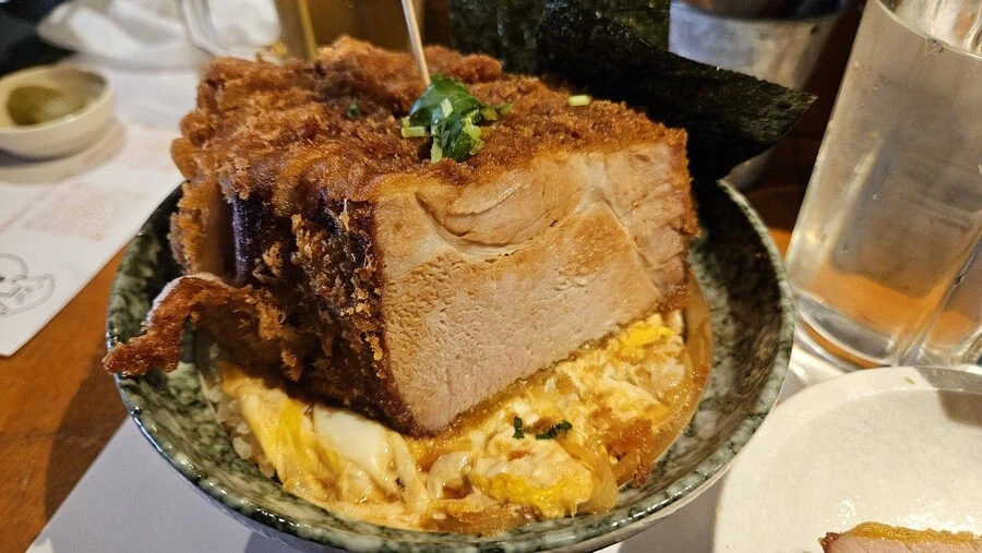 1kg 돈까스덮밥 완식이 힘든 이유_1.webp