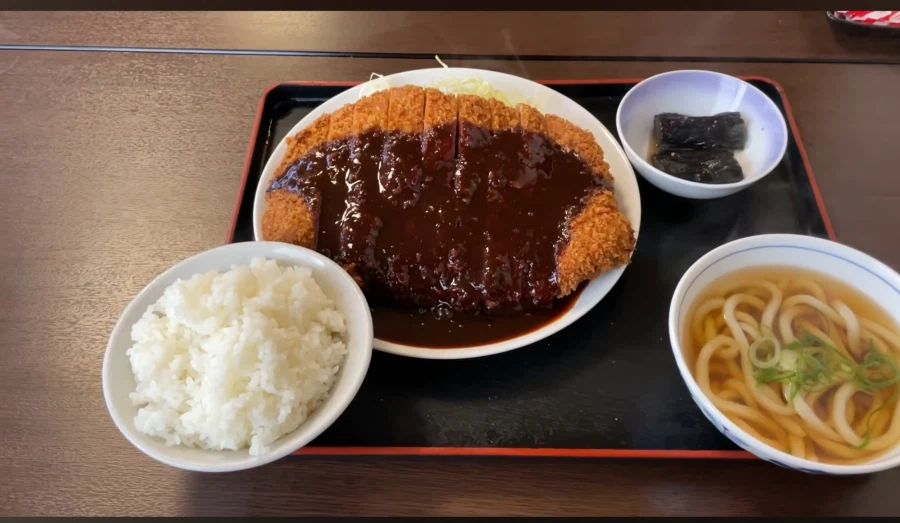 26000원짜리 일본에서 가장 큰 돈까스.JPG_1.webp