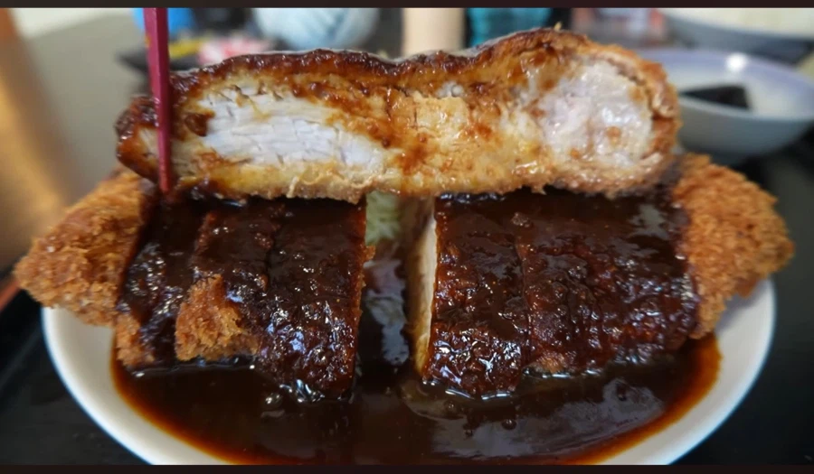 26000원짜리 일본에서 가장 큰 돈까스.JPG_3.webp