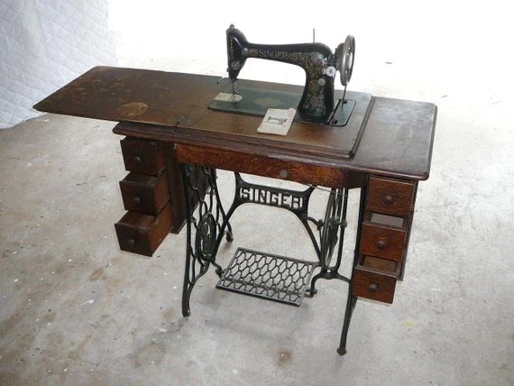 여성성 상징 같지만 처음에는 전혀 그렇지 않았던 물건_1.webp