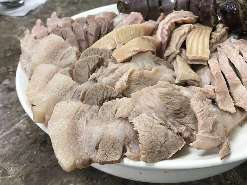 호불호 있다는 모듬수육 + 옵션_5.webp