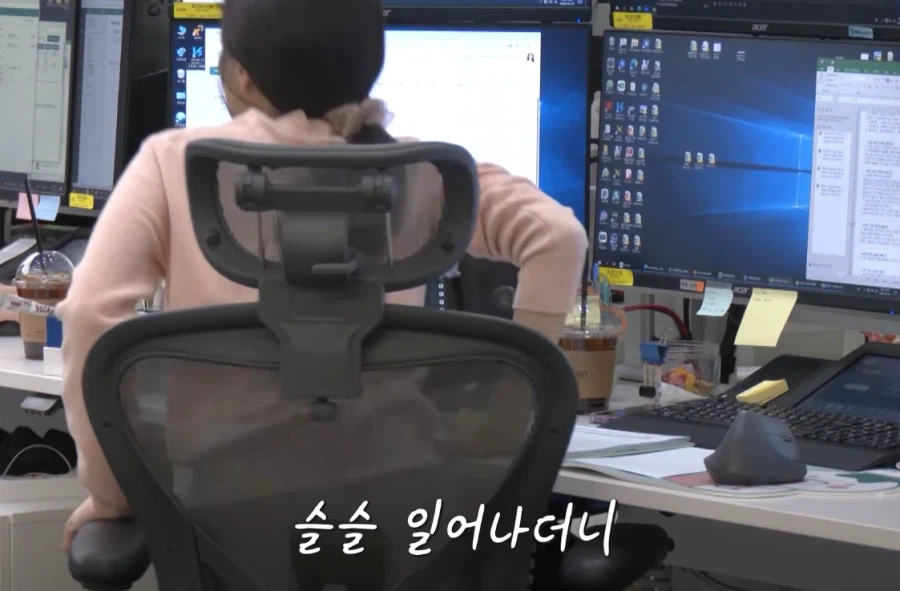 일하다가 계속 불려나가는 불쌍한 직원들_3.webp