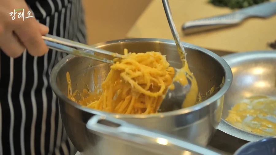 유튜브) 강레오 셰프가 정통 카르보나라에 흑후추를 쓰는이유_1.webp