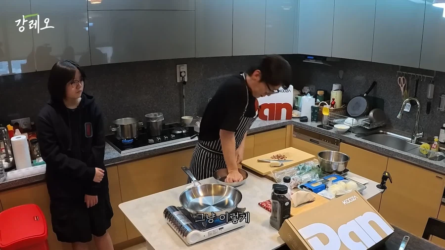 유튜브) 강레오 셰프가 정통 카르보나라에 흑후추를 쓰는이유_9.webp