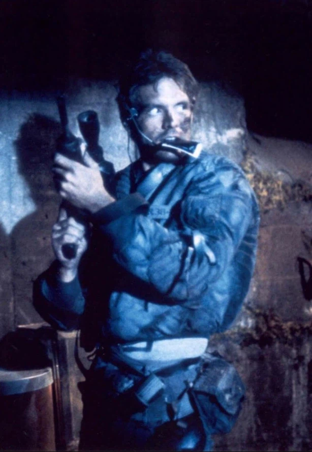 터미네이터 카일 리스 캐릭터는 마이클 빈 할배 뿐이야...._3.webp