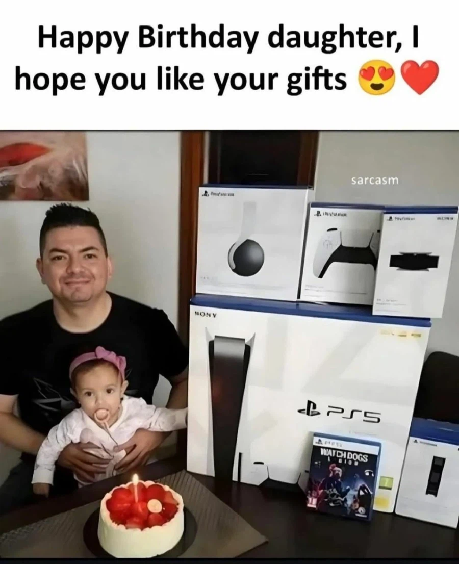 딸의 첫 생일 선물_1.webp