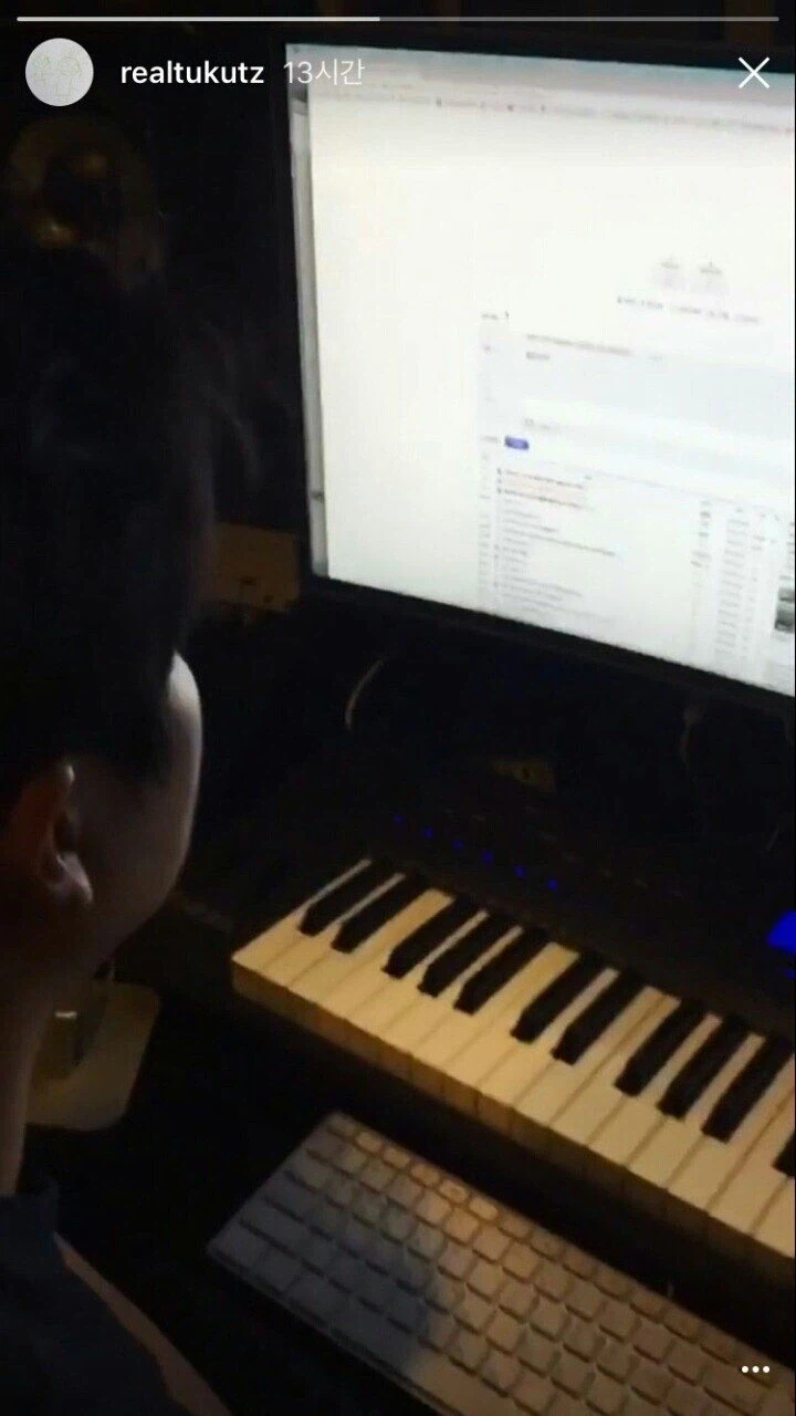 에픽하이 갤러리를 방문한 불쌍한 애색기_3.webp