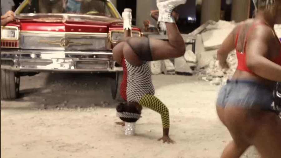 만남어플중독)고증 조사를 열심히 하는걸 알수 있는 부분_5.webp