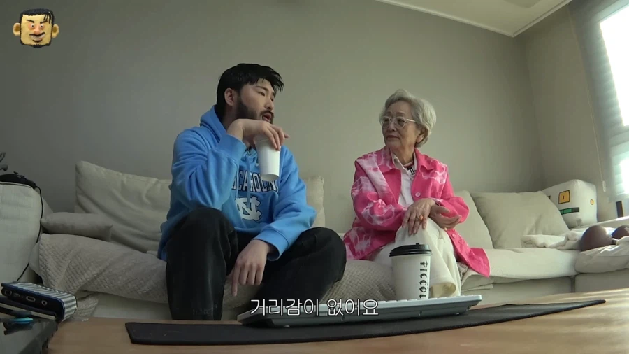 김영옥 할머니에게 거리감을 안느끼는 카더가든_2.webp