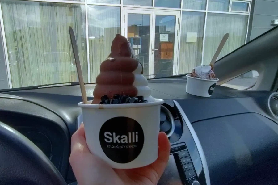 아이슬란드에서 데이트하기 국룰.jpg_3.webp