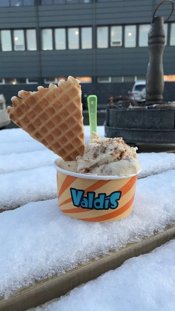 아이슬란드에서 데이트하기 국룰.jpg_14.webp