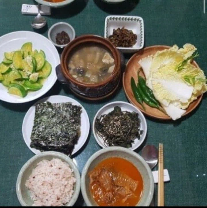 초딩입맛들은 손대기 어려운 밥상.jpg_4.webp