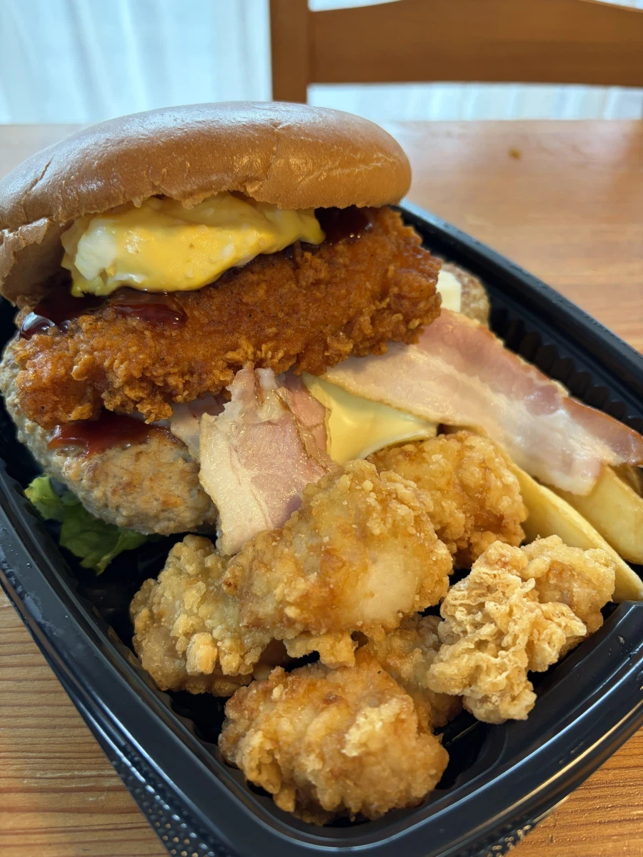 햄버거 세트가격이 555엔_2.webp