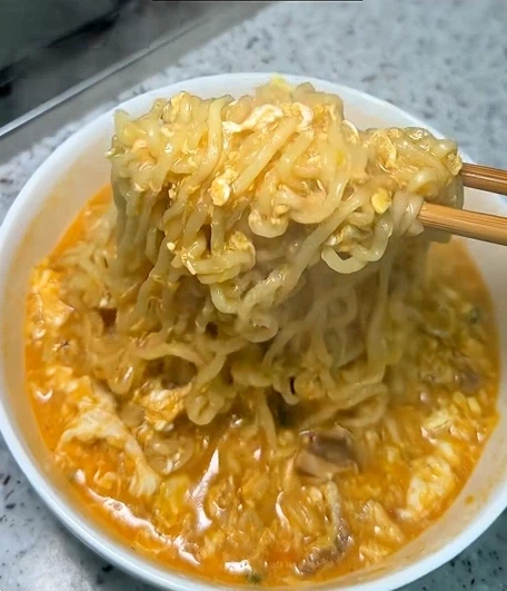 가장 좋아하는 계란 푼 라면의 상태..._2.webp