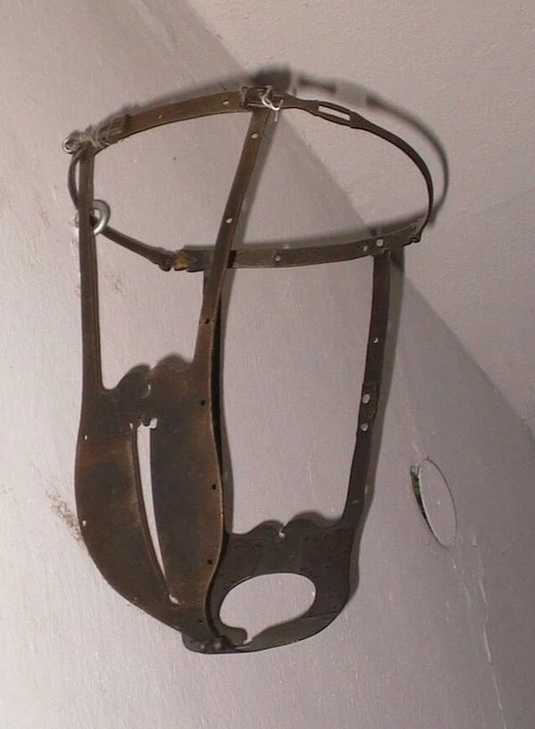 중세시대 정조대_7.webp