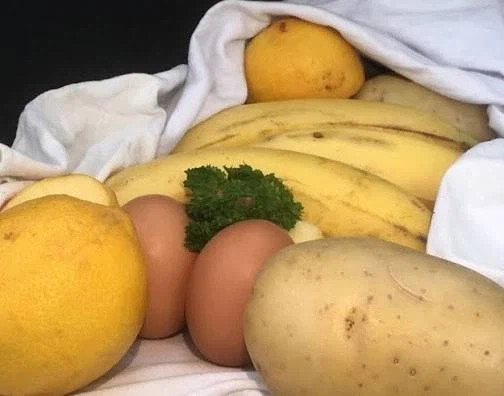 과일로 다시 구현된 세상의 기원_1.webp