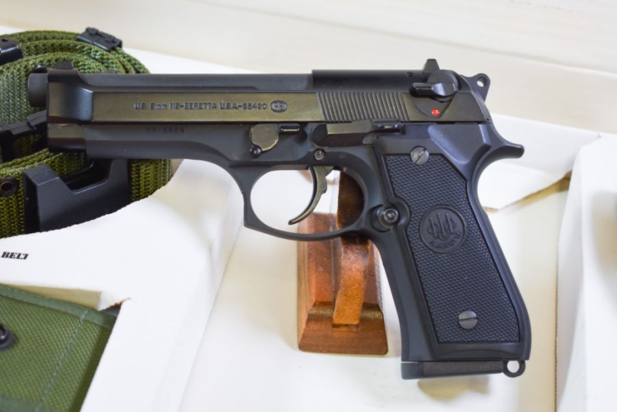 1990년대 베레타 M9 특별판_2.jpg