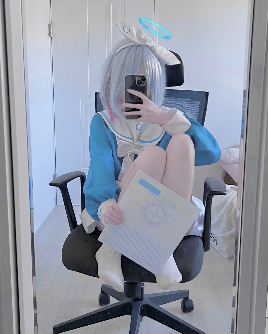 살짝 슬랜더인 코스프레녀_2.jpg