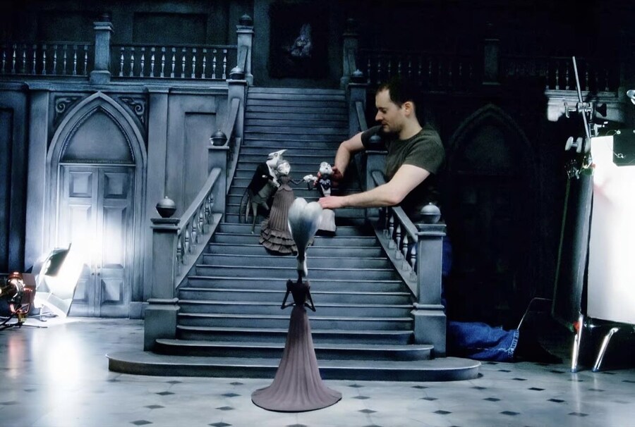 팀 버튼의 유령신부 촬영 당시의 사진들(2005년)_7.jpg