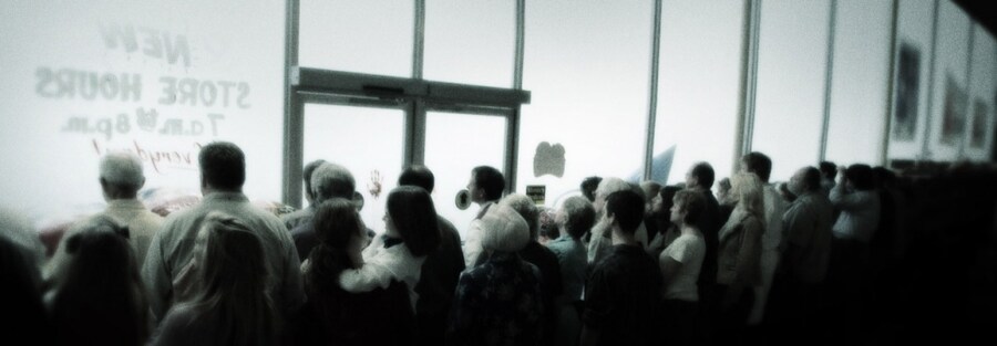 갑자기 날씨가 이상해져서 동네 마트에 갇혔어 ㅠㅠ_1.png