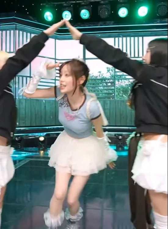 츄 날개 달린 의상 jpg_4.webp