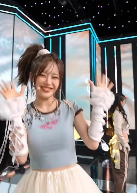 츄 날개 달린 의상 jpg_5.webp