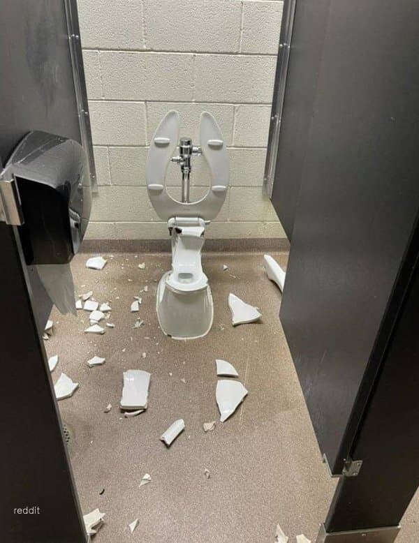 화장실 절망 메타_1.jpg