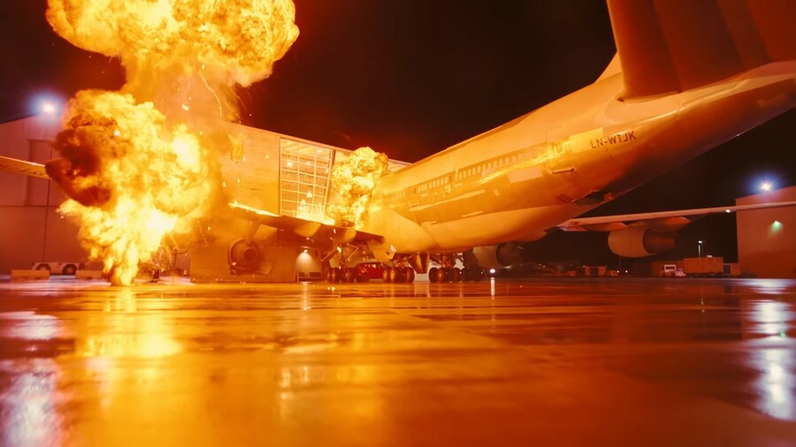 CG가 더 비싸서 실제로 사고내서 찍은 장면_1.jpg