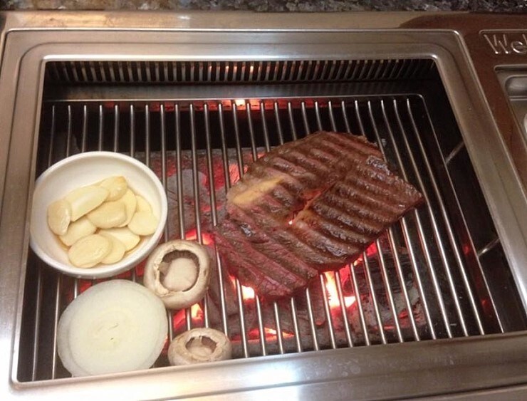 고기 잘 안구워본 사람은 왜 혼나는지 모른다는 행동_1.jpg