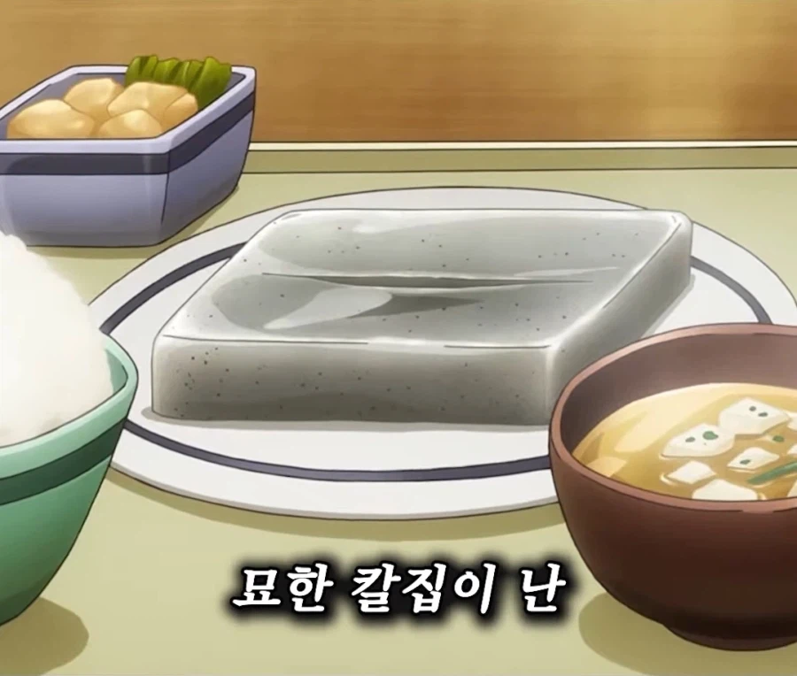 모두가 잠든 시간 대원들을 위해 요리 재료를 손질하는 지휘관.jpg_9.webp