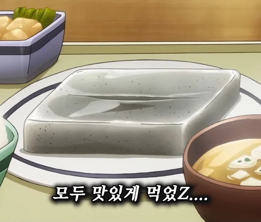 모두가 잠든 시간 대원들을 위해 요리 재료를 손질하는 지휘관.jpg_11.webp