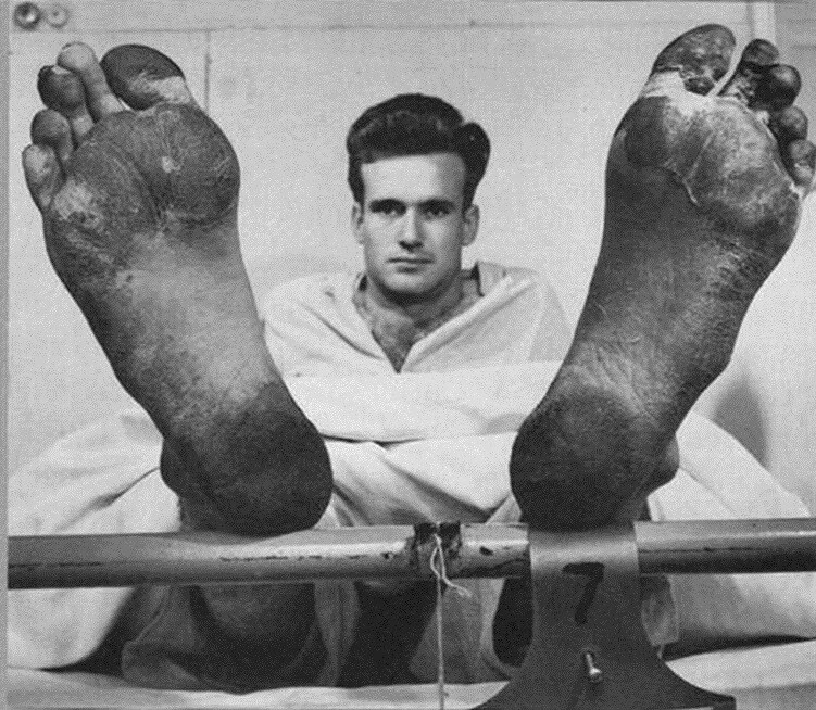 의외로 현대군에서 총기류 바로 아래급으로 취급받는 보급품_4.webp