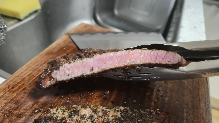 내 밥을 봐줘....._2.webp